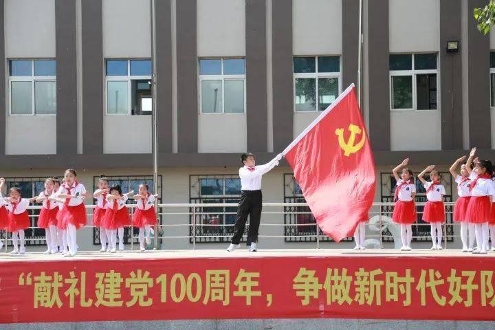武功再高,也怕菜刀!胡塞反舰导弹立大功,美国军舰掉头就跑